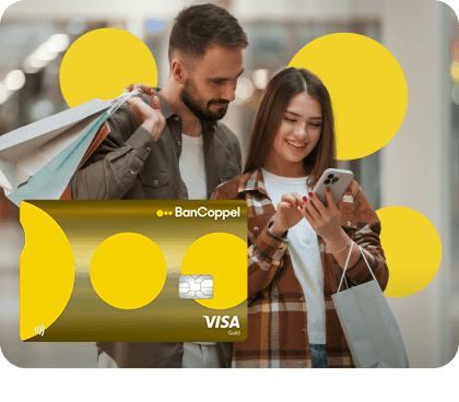 Pareja de compras revisa en su celular los movimientos de su Tarjeta de Crédito Oro Bancoppel