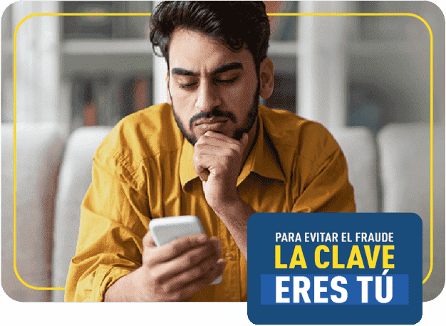 Hombre revisa en su celular tips de seguridad